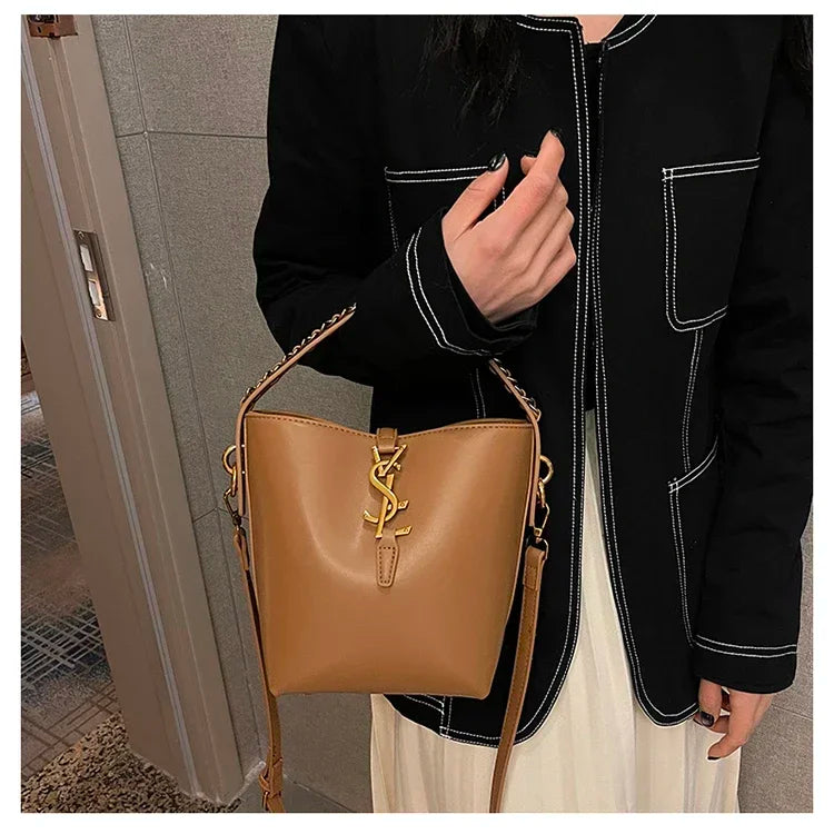 Luxury Bucket Bag, High - End Niche Design, Fashionable Shoulder Messenger Style
